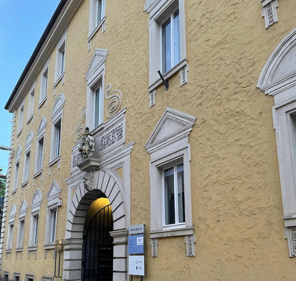 Urban Retreat - Central And Historic Würzburg Esterno foto